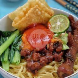 Micektul(mie Ayam Ceker Mantul)