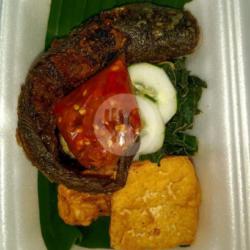 Lele Penyet Sambal Ijo