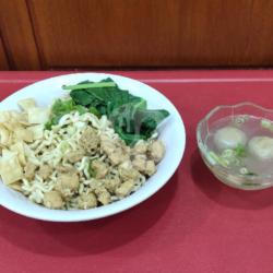 Bakmi Ayam Karet Bakso