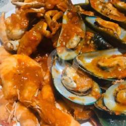 Mix Udang Kerang Hijau Saus Padang