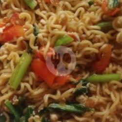 Mie Nyemek Indomie