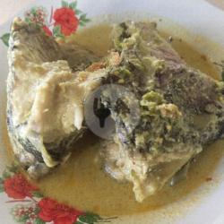 Nasi   Kepala Ikan Nila Gulai