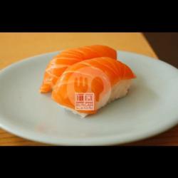 Aburi Salmon Sushi