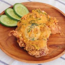 Ayam Geprek Saus Telur Asin
