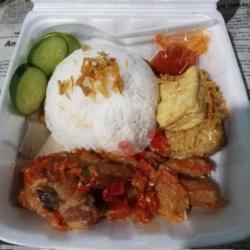 Wtr 5 (nasi, Ayam, Tempe, Tahu, Lalap, Sambal)