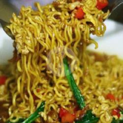Mie Nyemek Ekonomis