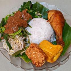 Paket Nasi Pecel Ayam Sambal Kacang