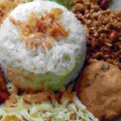 Nasi Uduk Semur Tahu Perkedel