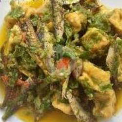 Nasi Ikan Serai Asin Goreng