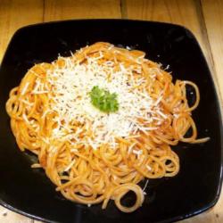 Spaghetti Cheese Bolognese