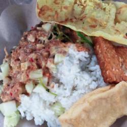 Nasi Pecel Tahu Tempe Peyek