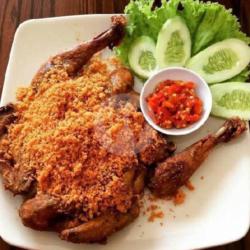 1 Ekor Ayam Kampung Goreng Kremes