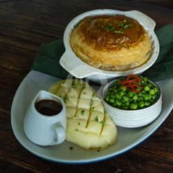 Chicken And Mushroom Pie