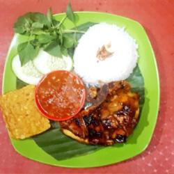 Nasi Ayam Bkr Super Hemat Free Es Teh Manis