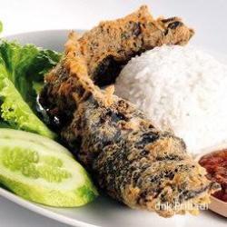 Nasi  Uduk Lele Kremes