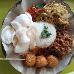 Nasi Uduk Pentol Balado