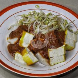 Kupat Tahu Bandung Plus Tahu