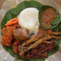 Nasi Gudeg Krecek Telur Paha Bawah