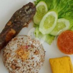 Nasi Liwet   Ikan Lele Goreng