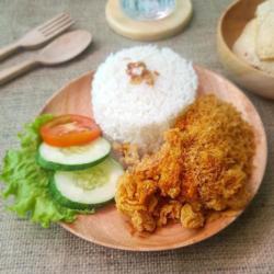 Nasi Ayam Geprek Serundeng