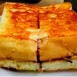 Es White Coffee   Roti Bakar Bandung ( Blue, Straw, Greentea, Taro, Coklat, Meisis)   Kentang Kress