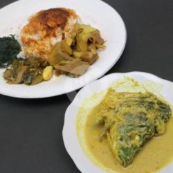 Nasi Rames Ikan Mas Gulai Kuning