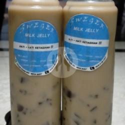 Minuman Milk Jelly ( Cappucino )