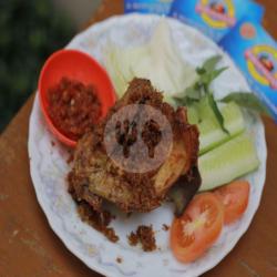 Ayam Goreng (kampung)