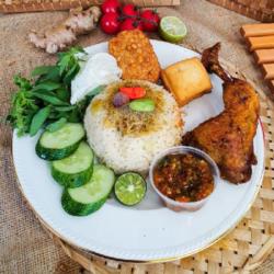 Nasi Liwet Ayam Goreng Komplit