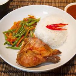 Nasi Rames Ayam Goreng