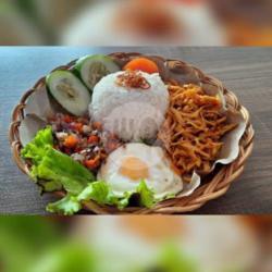 Ayam Suwir Telor