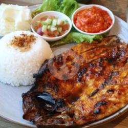 Bandeng Bakar / Bandeng Goreng Sambal Pencit Atau Sambel Penyet