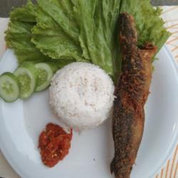 Pecel Lele Sambel Gledeg