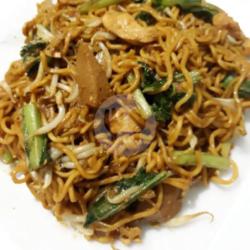 Mie Goreng Ikan Asin