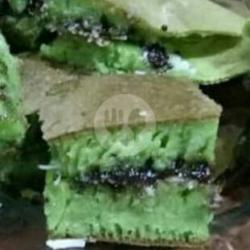 Martabak Manis Ovomaltine Pandan