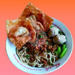 Bakmie Lucky Special Pangsit Goreng