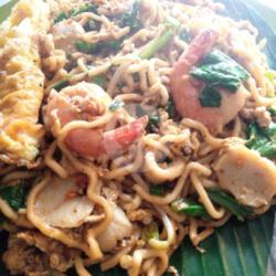 Mie Kuning Seafood   Dadar