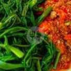 Lalapan Kangkung Rebus   Sambal Mentah