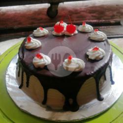 Kue Ulang Tahun Bulat