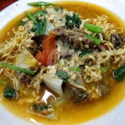 Mie Rebus Ati Ampla:ayam Bakso Sosis