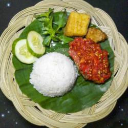 Paket Nasi Ayam Gebuk   Minum