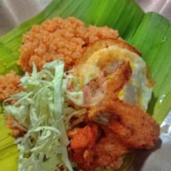 Nasi Goreng Sayap Ayam & Telur Ayam