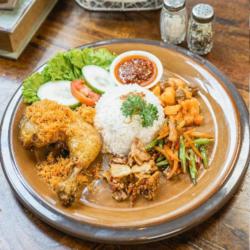 Nasi Ayam Serundeng