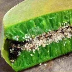 Pandan Coklat Wijen Susu