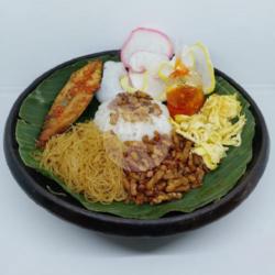 Nasi Uduk Tongkol