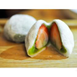 Mochi Strawberry Greentea