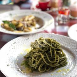 Pesto Spaghetti