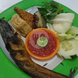 Lalapan Lele Tahu Tempe Terong Tanpa Nasi