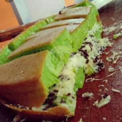 Keju Kacang Susu Pandan
