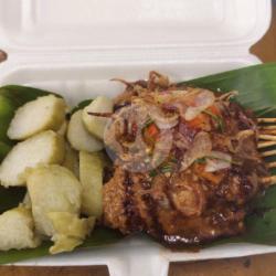 Sate Kikil   Lontong